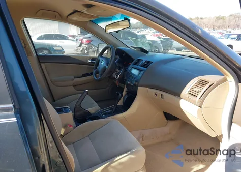 2004 Honda Accord 2.4 Lx z USA, uszkodzony, nr VIN 1HGCM56364A152351